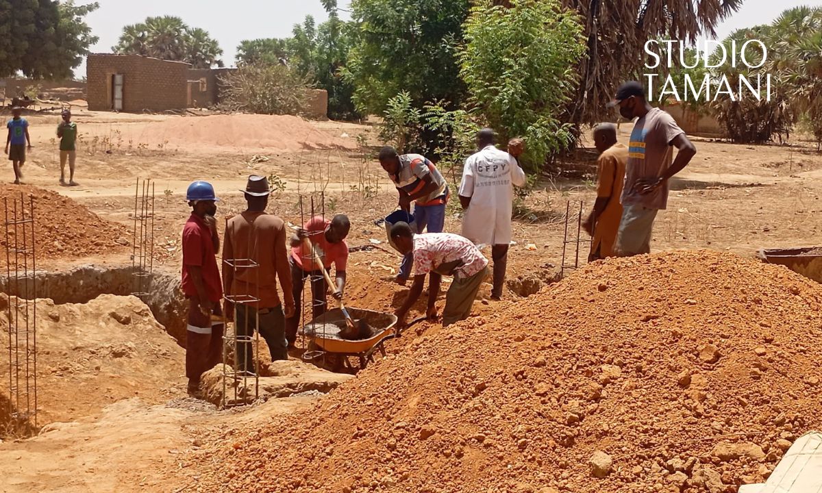 Yorosso : les habitants de Lebosso construisent un pont communautaire
