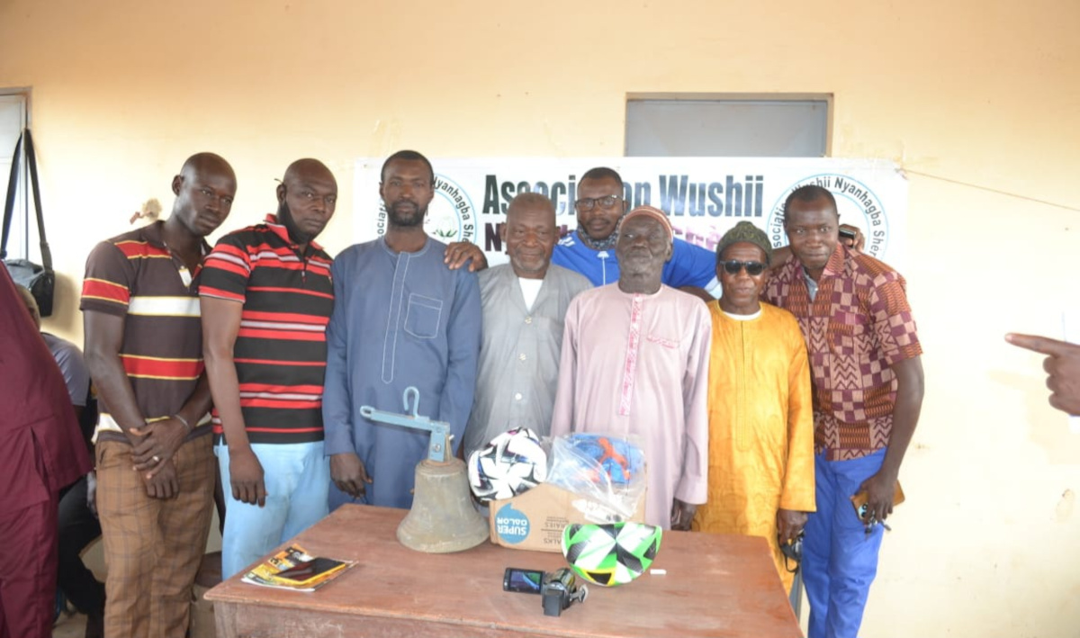 YOROSSO : des fournitures scolaires offertes aux élèves de Kiffosso