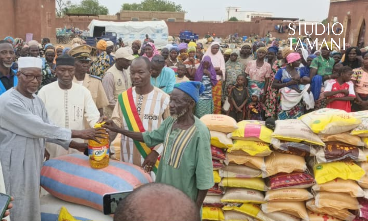 Koro : don de vivres aux nouveaux réfugiés burkinabè
