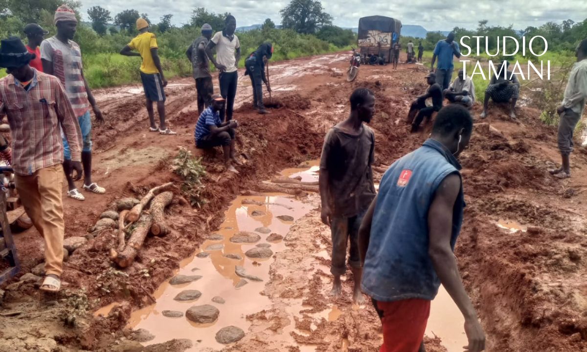 Bafoulabé : la jeunesse se mobilise pour rouvrir les routes