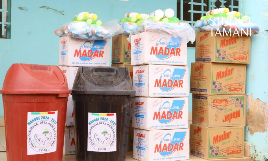 Kayes : un geste solidaire pour renforcer l’hygiène au CSCOM de Bencounda
