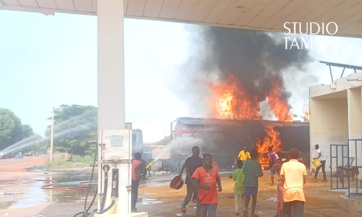 Ségou : un camion-citerne prend feu dans une station-service