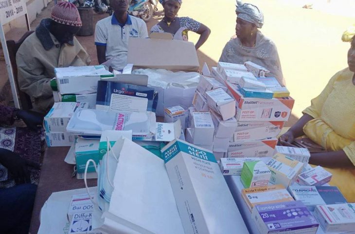 Kayes : des médicaments d'une valeur de plus 500 mille FCFA remis au CSCOM de Mahina
