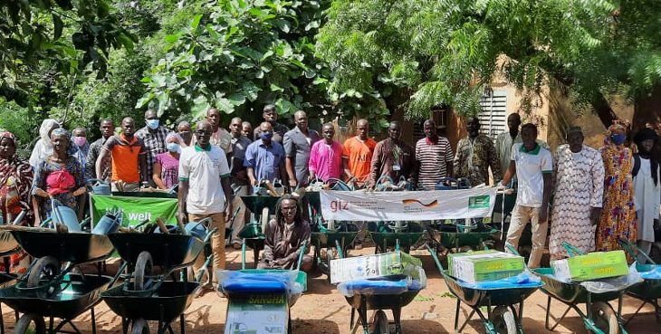 KAYES : Des équipements agricoles remis aux paysans