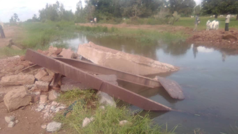 Macina : un pont endommagé par des hommes armés