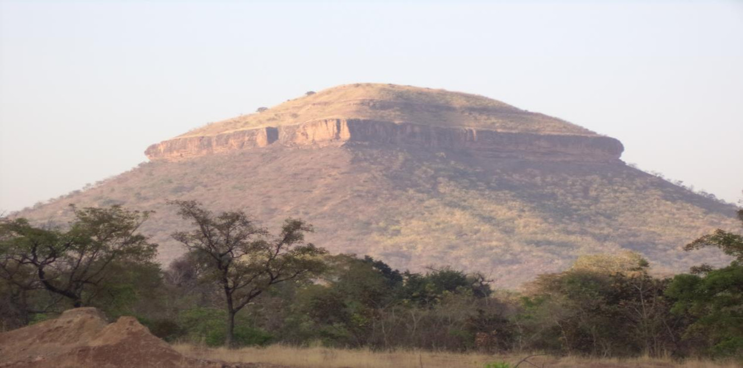 Kenieba : à la découverte de “Kouroukegni”, la colline mythique