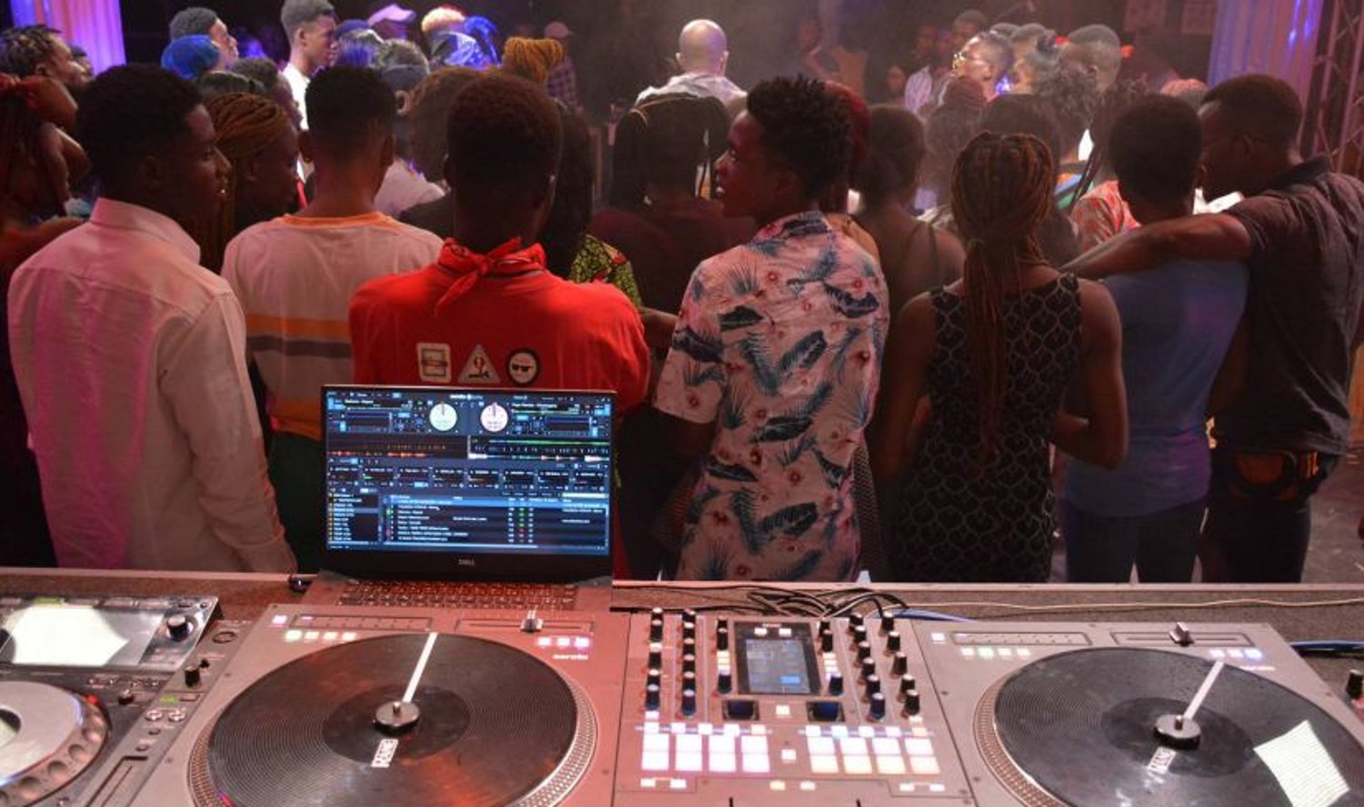 Disc Jockey :  »notre métier n’est pas valorisé » regrettent des jeunes DJ