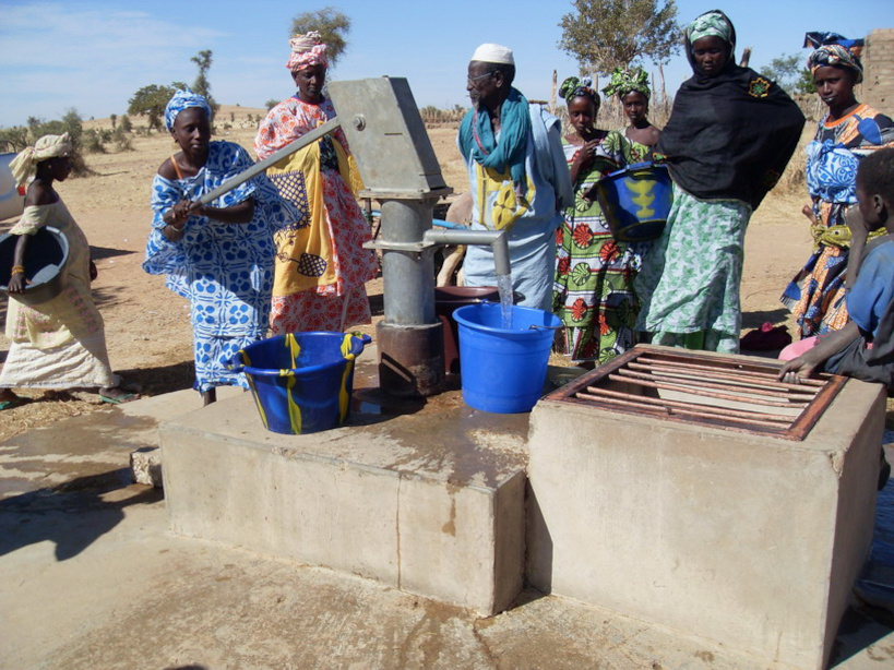 Les habitants de Koniakry demandent de l’eau potable