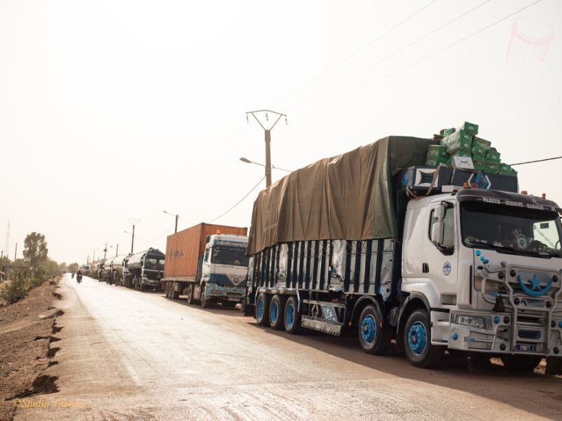 Mahina : le stationnement des gros porteurs sur la voie principale est interdit