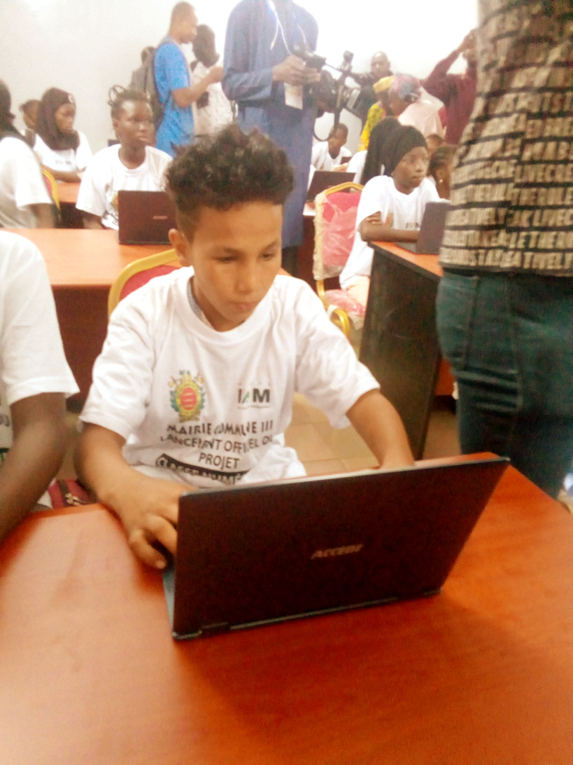 « Classe numérique » : vers une maîtrise de l’outil informatique par les enfants