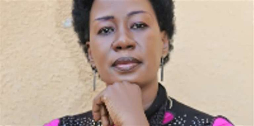 Etre femme écrivaine au Mali : « Il faut s’armer de courage »