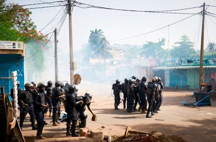Interdiction des manifestations et regroupements : 51 associations de défense des droits de l'Homme protestent et dénoncent « une violation de la Constitution »