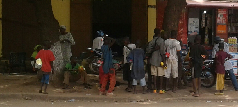 Coronavirus : les enfants de la rue sont-ils protégés au Mali ?
