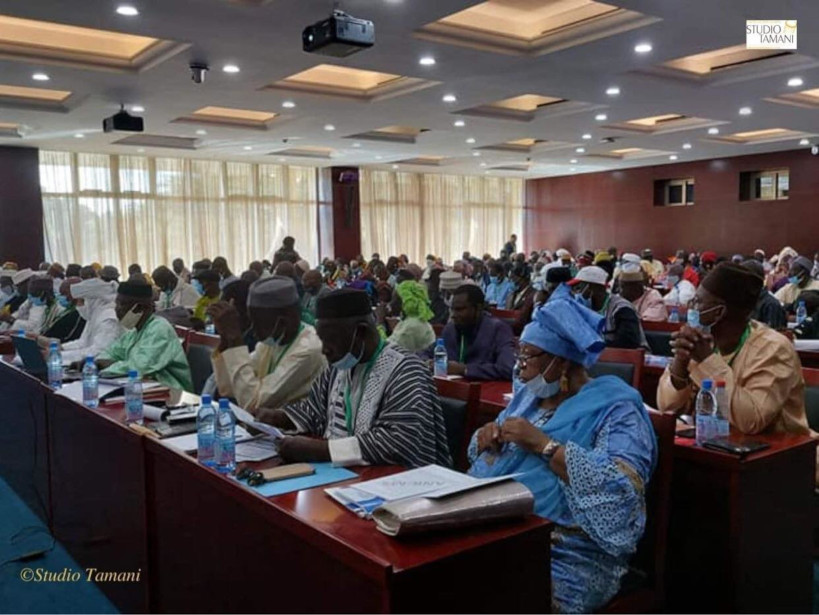 Assises de la refondation : « nous ne voyons aucune de nos propositions dans les synthèses » regrettent des femmes