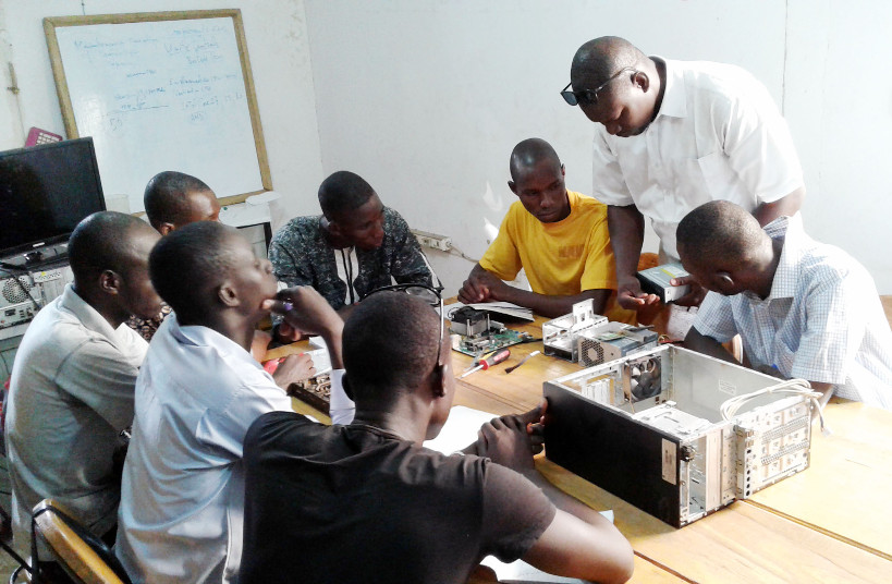 Centre d’incubation au Mali : une lueur d’espoir pour les jeunes entrepreneures