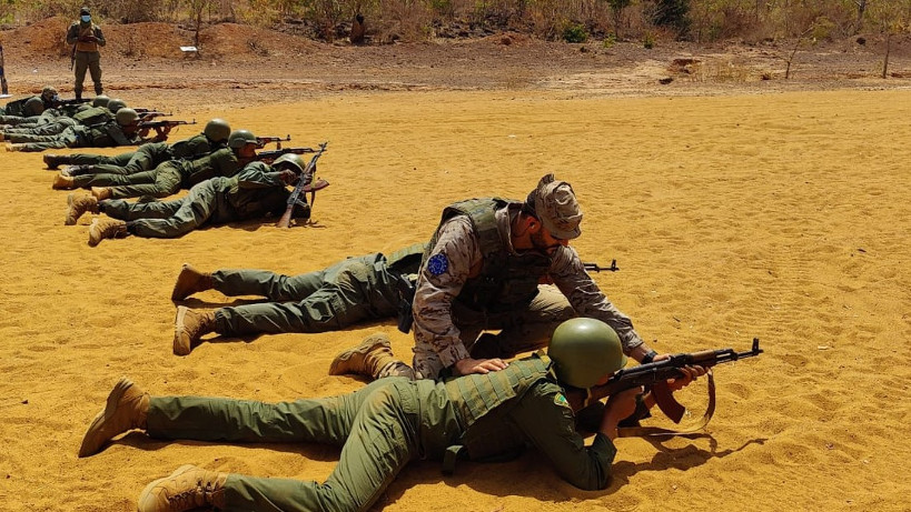 UE : vers la suspension de certaines formations destinées aux forces armées maliennes