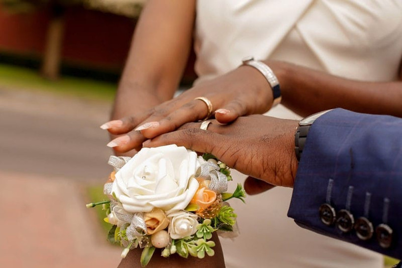 Mariage : des jeunes « obligés » de changer de partenaire à cause de l’esclavage