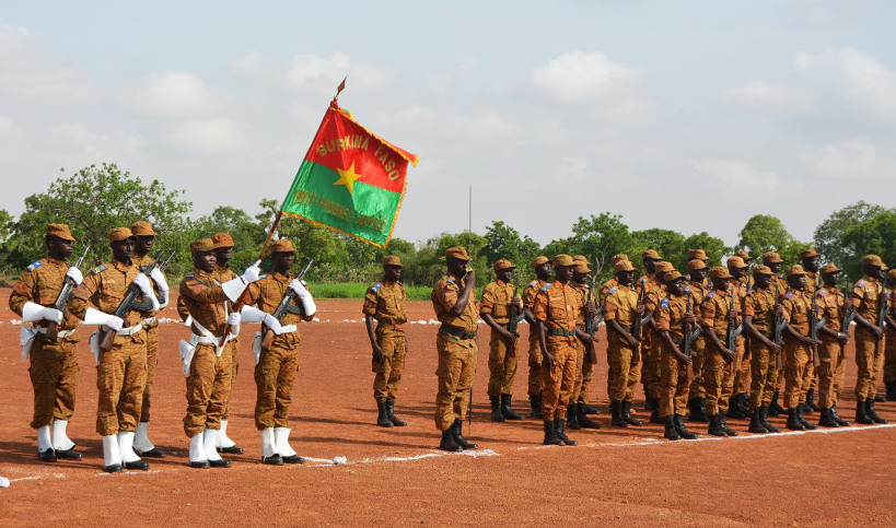Terrorisme, le Burkina interdit la circulation nocturne à ses frontières avec le Mali
