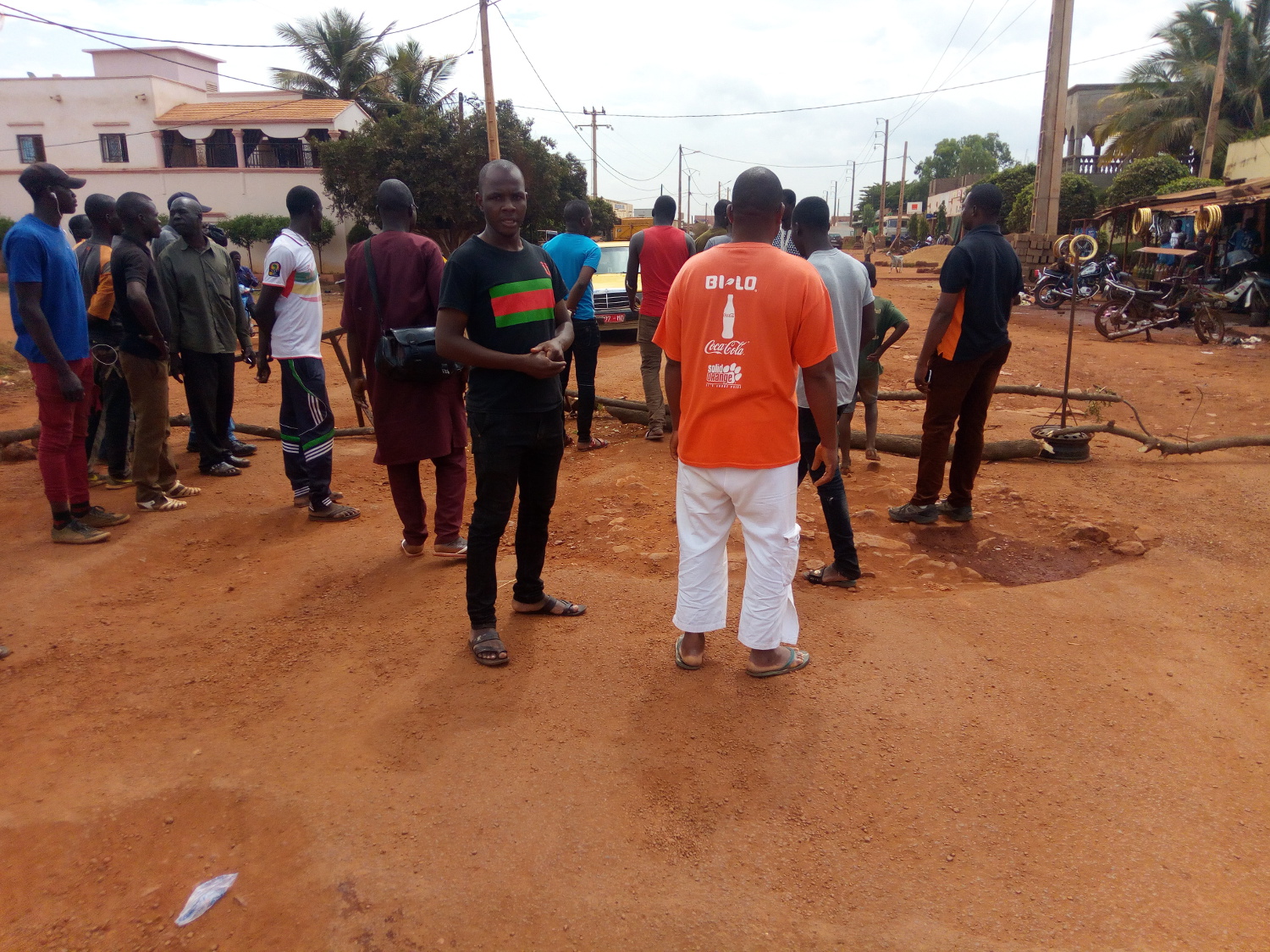 Colère des jeunes de Kati face à la dégradation des routes