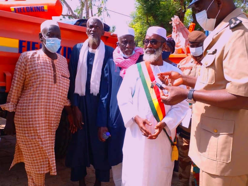 KAYES : la mairie se dote d’un véhicule et deux tracteurs