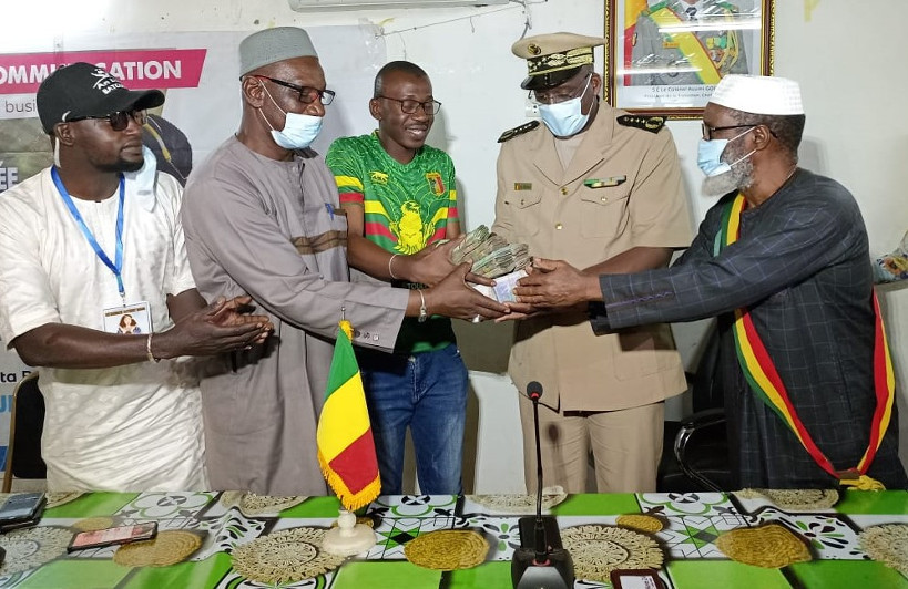 Plus de 10 millions de FCFA remis à l’hôpital régional de Kayes pour réparer le scanner