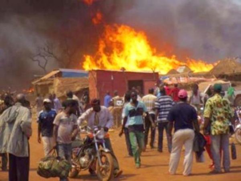 Incendie à Kita : deux civils perdent la vie