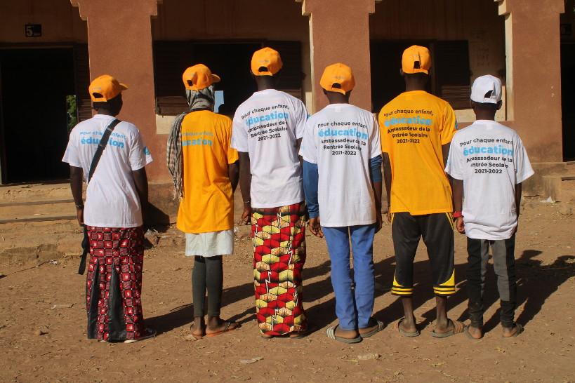 Yorosso : des élèves reçoivent plus de 3000 kits scolaires