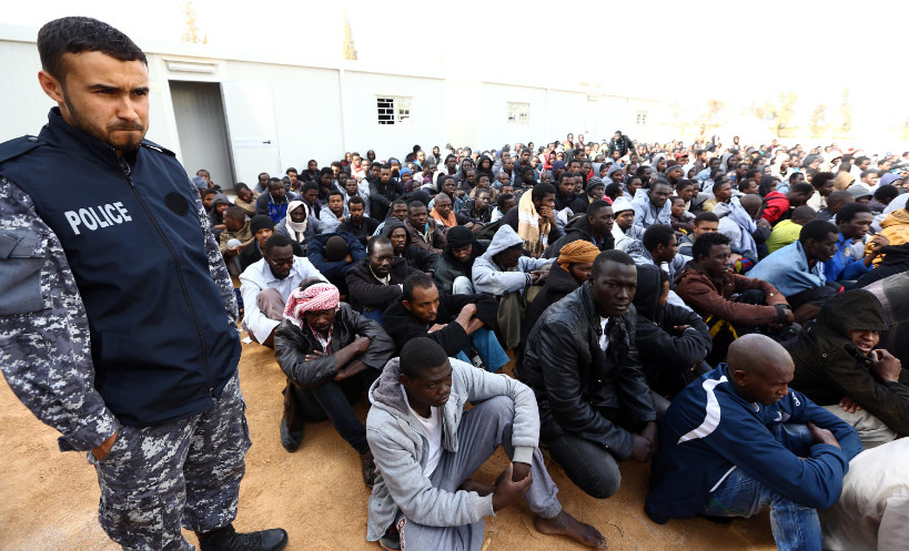 Ile de Lampedusa : une orpheline malienne repêchée par les garde-côtes