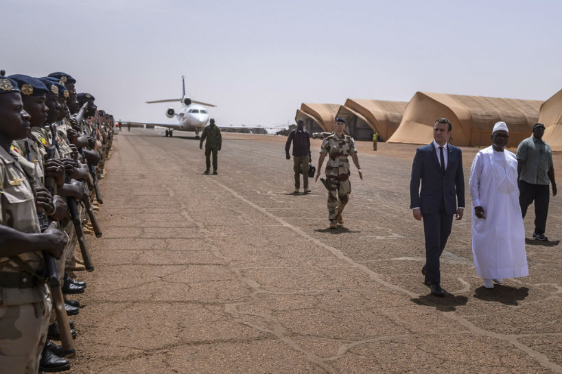 Bamako comblé après la visite de Macron à Gao