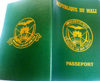 Le Magazine du 08 Novembre 2015 : police des frontières, « trois jours pour avoir son passeport »