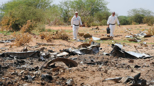 Enquête crash d’Air Algérie : aucune piste privilégiée
