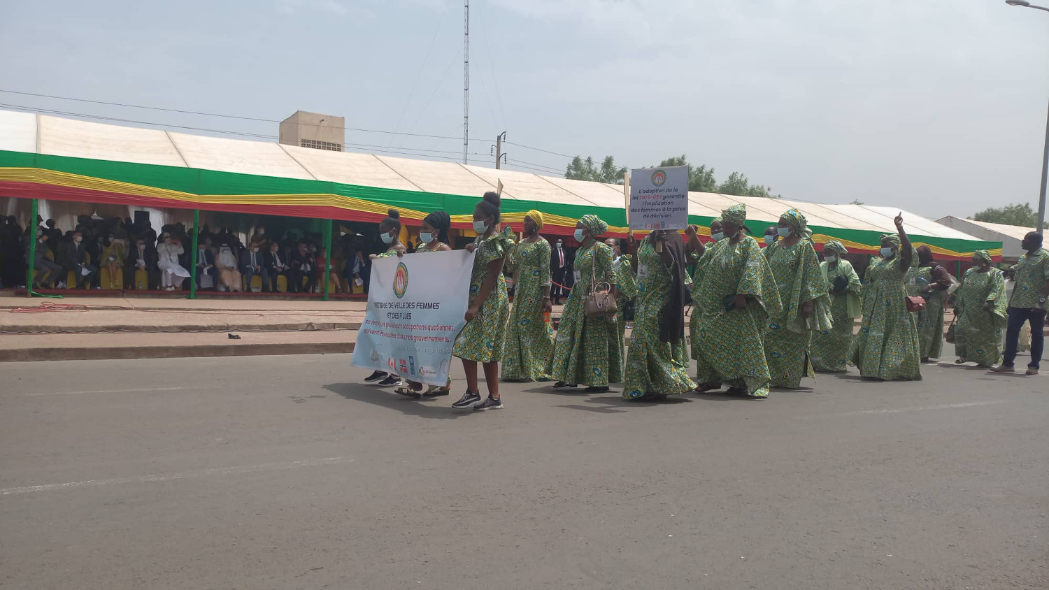 Loi 052: l’application confirmée par les autorités, des citoyennes contestent