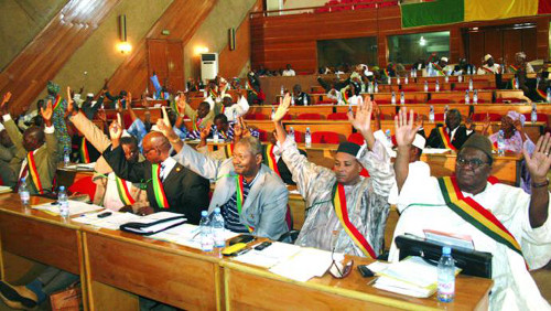 COOPÉRATION MILITAIRE : les députés approuvent le traité de défense entre le Mali et la France