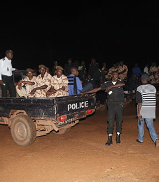 Le Magazine du 11 Avril 2015: insécurité de nouvelles méthodes de patrouille à Bamako