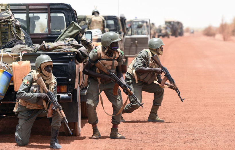 7 casques bleus et un soldat malien ont été blessés dans le nord et le centre du pays