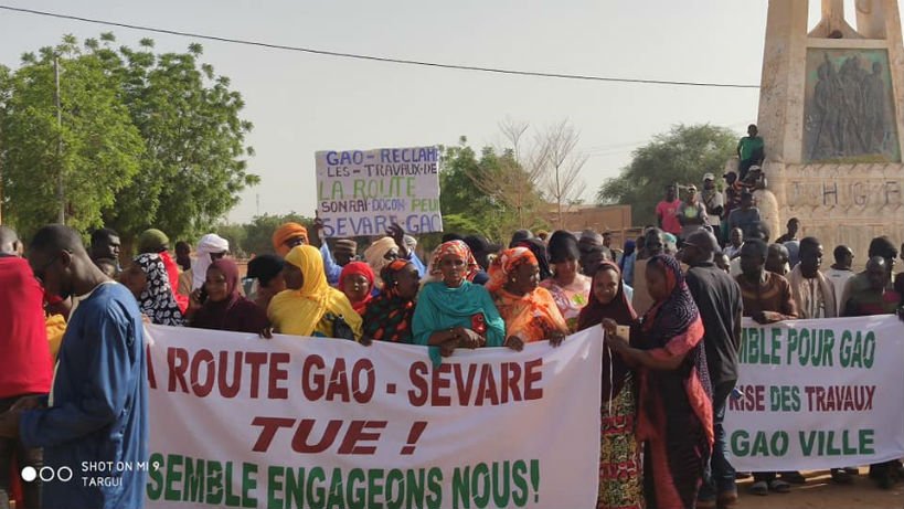 Manifestations pour la route : compromis à Tombouctou, Gao et Ménaka maintiennent la pression