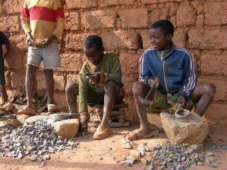 Le Magazine du 20 Novembre 2014 : L'ONG Terre des hommes soutient la promotion de l'enfance au Mali