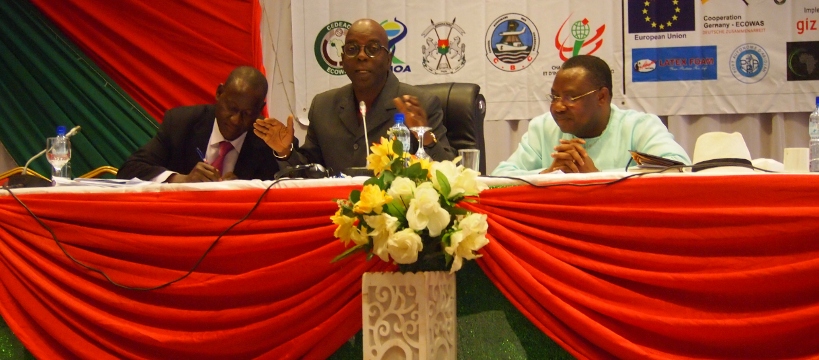 Le Magazine du 15 Mai 2018: commerce et intégration, comment améliorer la gestion  des corridors?