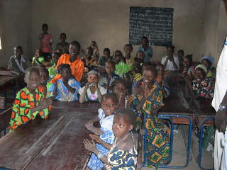 Le Magazine du 26 Août 2015 : scolarisation au Mali moins de 6 sur 10 filles vont à l’école