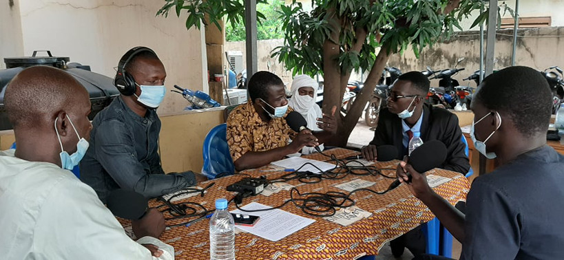 Horaires de travail dans les services publics et privés : »Nous travaillons au-delà des heures prévues par la loi »